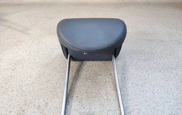 Mercedes-Benz SL R230 Front seat headrest 