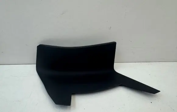 Porsche Macan (95B) Rear/tail light trim molding 95B945311D