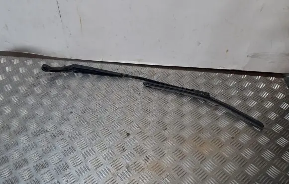 Volkswagen PASSAT CC Windshield/front glass wiper blade 3392126