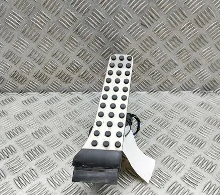 Mercedes-Benz E W238 Accelerator throttle pedal A2053000104