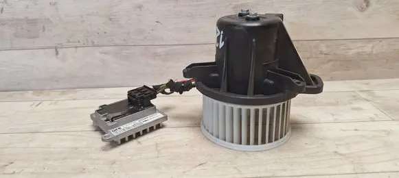Volvo XC90 Heater fan/blower 983469U 08687518