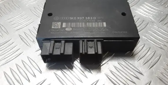 Skoda Octavia Mk2 (1Z) Tow bar trailer control unit/module 1K0907383D 1K0907383B 5DS00953023