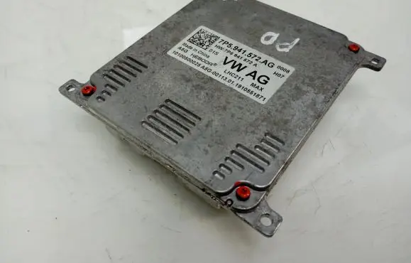 Volkswagen Tiguan Headlight ballast module Xenon 7P5941572AG 7P5941572A