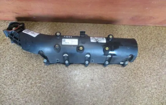 Opel Astra J Intake manifold 55578375