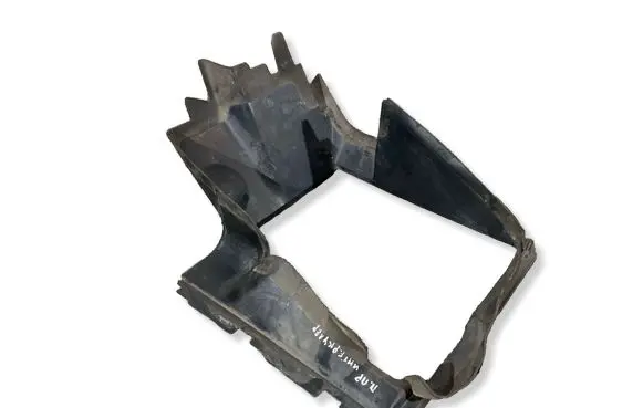Audi Q7 4L Intercooler air channel guide 4L0117336F