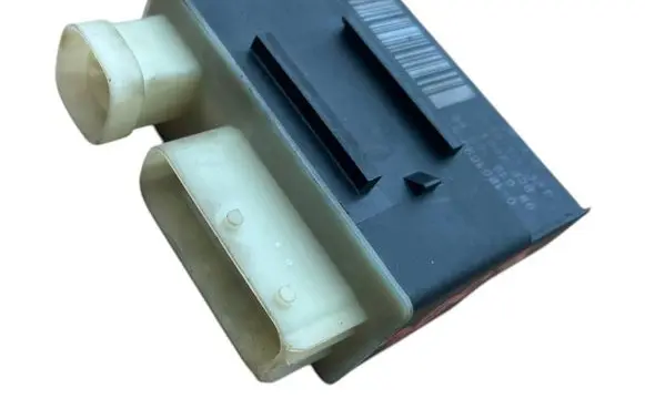 Citroen C4 II Picasso Coolant fan relay 9801916680 018010955