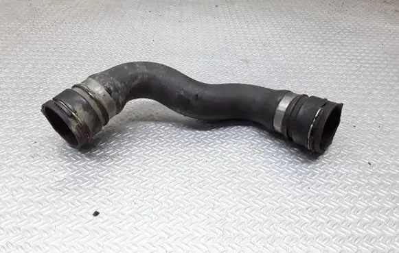 BMW 5 E39 Engine coolant pipe/hose