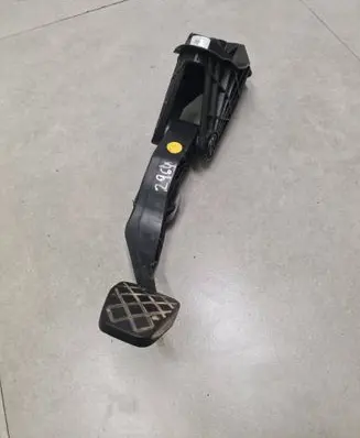 Volkswagen Polo V 6R Clutch pedal 6C2721059H 6R2721321A