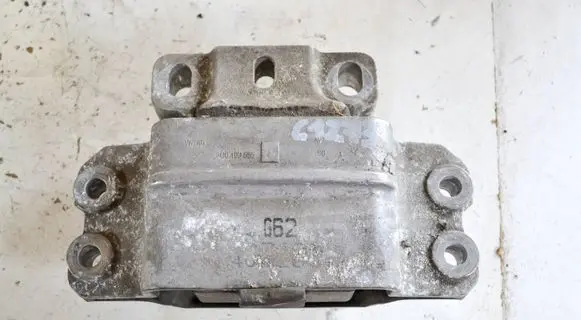 Volkswagen PASSAT B6 Gearbox mount 3C0199555Q