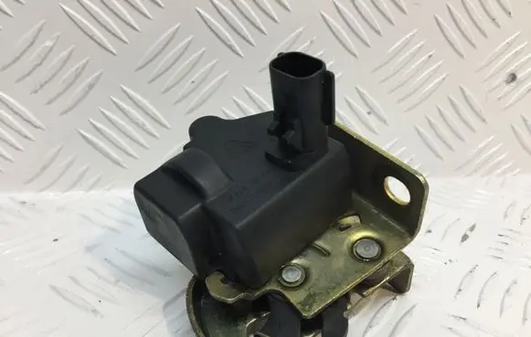 Jeep Grand Cherokee (WJ) Tailgate window lock/catch/latch 