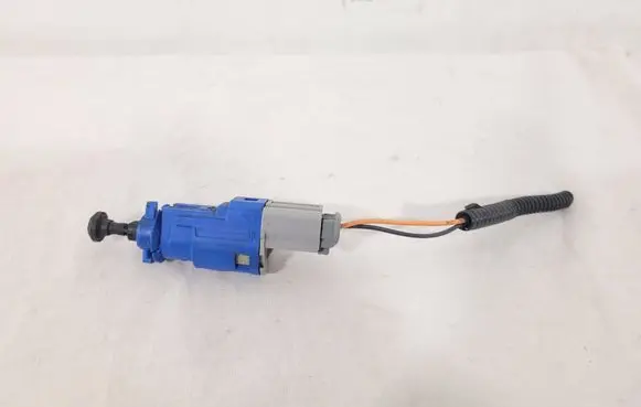 Renault Clio III Brake pedal sensor switch 8200276359B