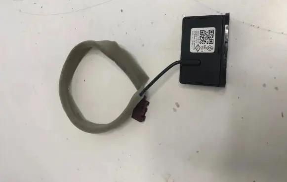 Renault Clio V Aerial antenna amplifier 282124064R