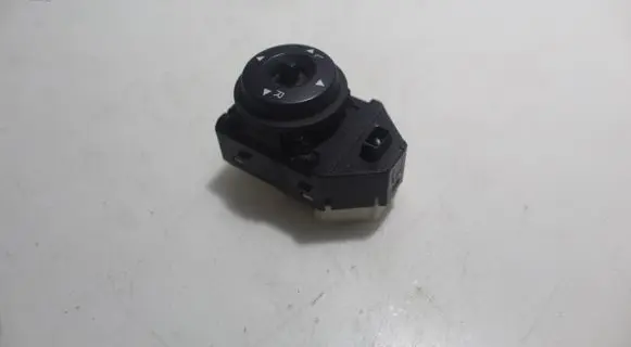 KIA Ceed Wing mirror switch