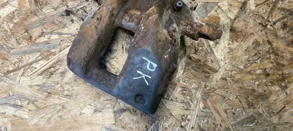 Honda CR-V Front brake caliper