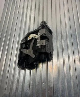 BMW X5 G05 Front door lock 9464892 A052111 19864010