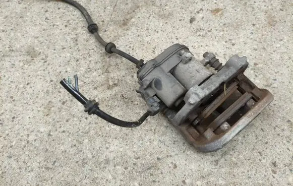 Mercedes-Benz GL X166 Rear brake caliper 1664238398A