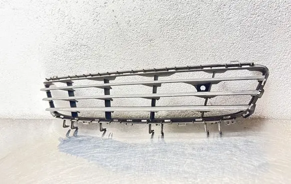 Opel Astra H Front bumper lower grill 24460271