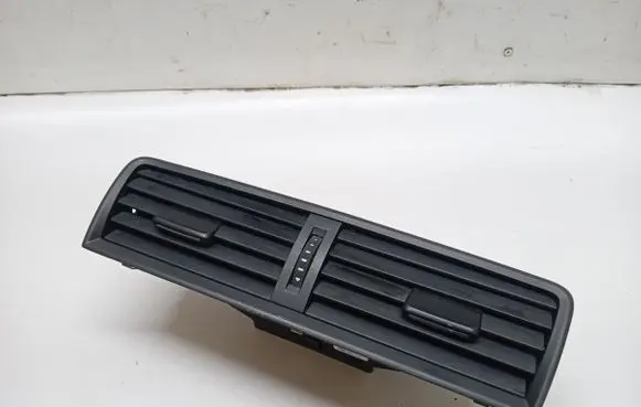 Skoda Fabia Mk3 (NJ) Dash center air vent grill 6V0820951C