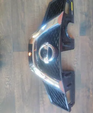 Nissan X-Trail T32 Front bumper upper radiator grill 623104CE0A 623104CE0B