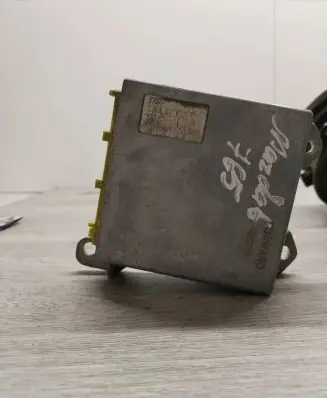 Mazda 6 Airbag control unit/module 3326253