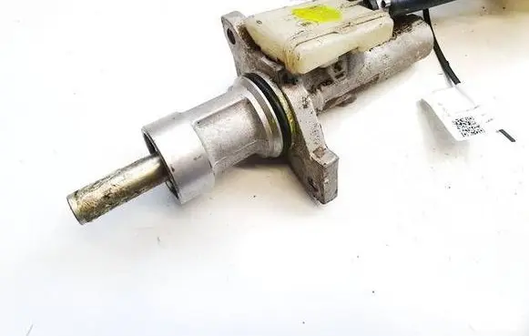Master brake cylinder