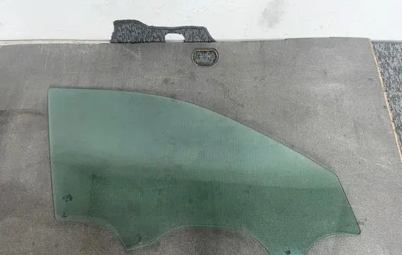 Audi Q5 SQ5 FY Front door window glass four-door 