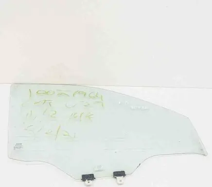 Nissan NP300 Front door window glass four-door 43R011583
