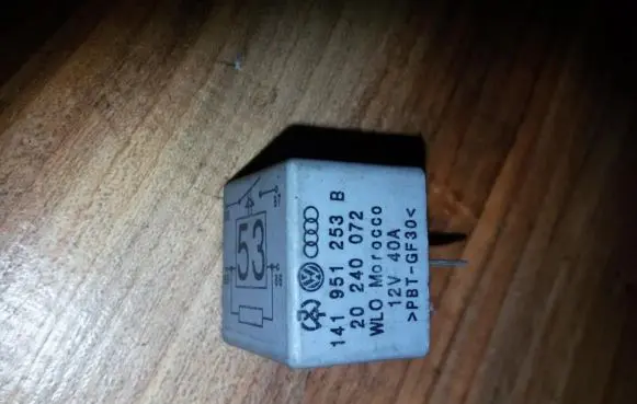 Volkswagen Golf IV Other relay 141951253B 20240072