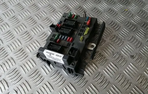 Peugeot 307 BSM Control unit 9646405280 BSMB3