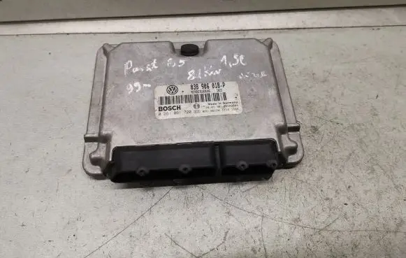 Volkswagen PASSAT B5 Engine control unit/module 038906018P 0281001720