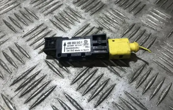 Audi A3 S3 8P Airbag deployment crash/impact sensor 4b0959643e 201069