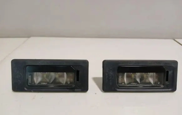 Volkswagen PASSAT B7 Number plate light 185001