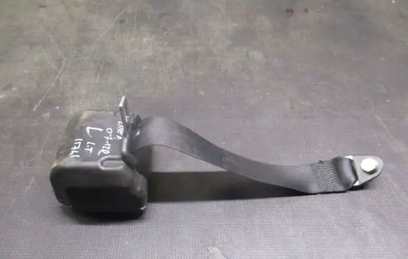 Fiat Linea Middle seatbelt (rear) 