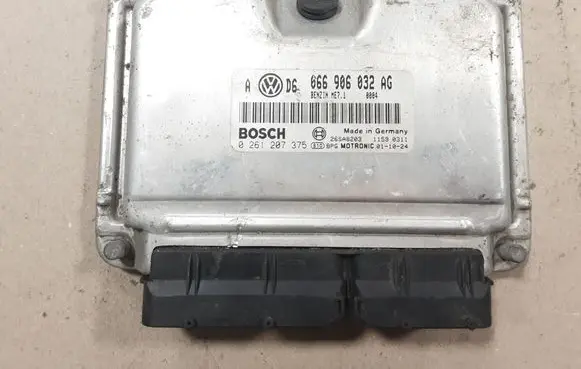 Audi A6 S6 C5 4B Engine control unit/module 0261207375