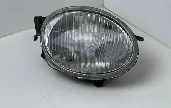 Toyota Corolla E110 Headlight/headlamp 10076587