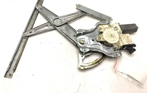 Toyota Corolla Verso E121 Front door window regulator with motor 0130822031