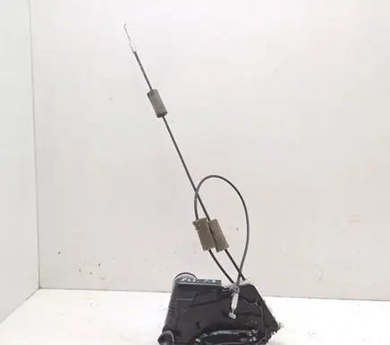 Honda HR-V Front door lock M4911110 160429