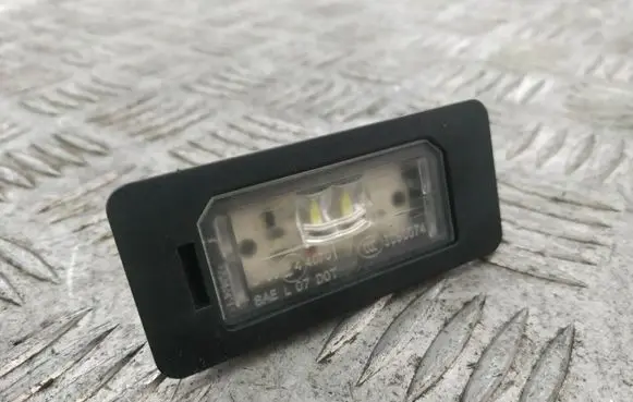 BMW 3 E90 E91 Number plate light 7193293