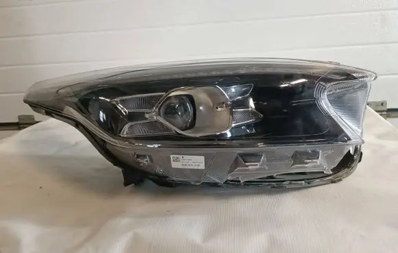 KIA Xceed Headlight/headlamp J792111040