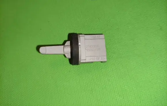 Volkswagen Caddy Interior temperature sensor 1K0907543A