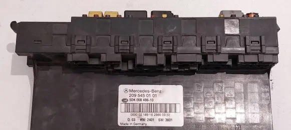 Mercedes-Benz C W203 Fuse module 2095450101 5DK00848610 89152986