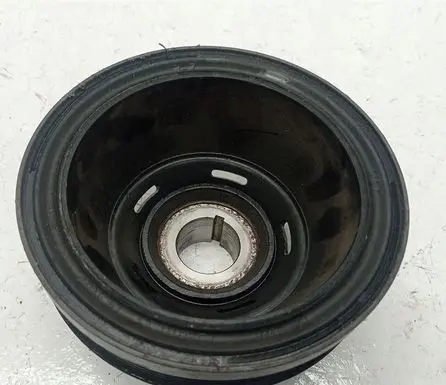 Mercedes-Benz C AMG W205 Crankshaft pulley