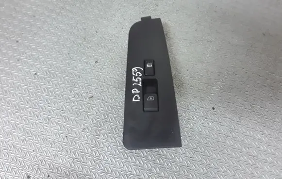 Nissan Maxima A34 Electric window control switch 809607Y000