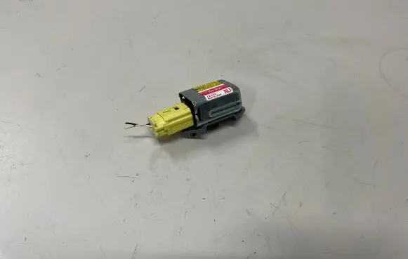 Toyota Prius (XW20) Airbag deployment crash/impact sensor 8986047040