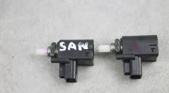 Clutch pedal sensor