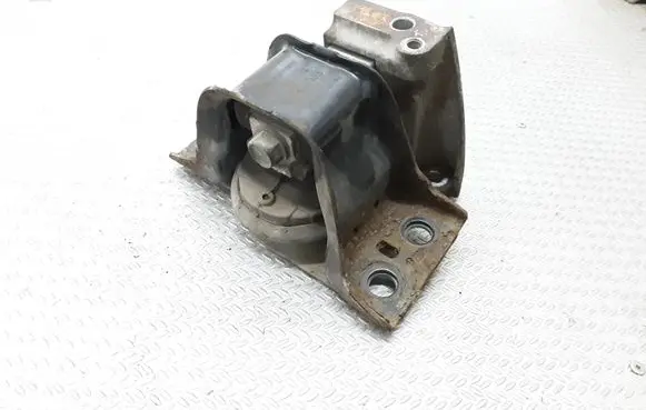 Nissan Micra Engine mount bracket 8200140431
