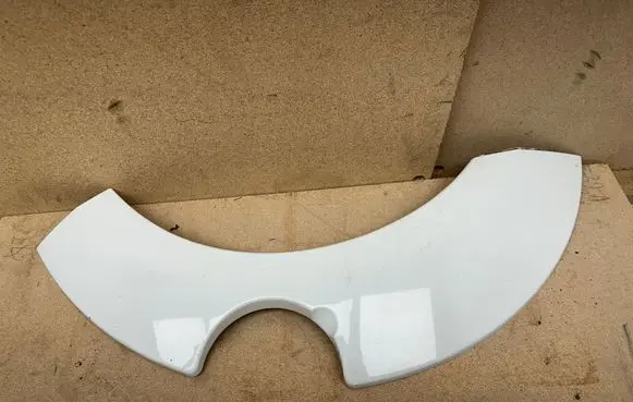 Fender trim (molding)
