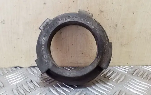 KIA Soul Rear coil spring rubber mount 553312K000