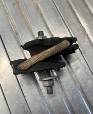 BMW 3 F30 F35 F31 Gearbox mount 6796617
