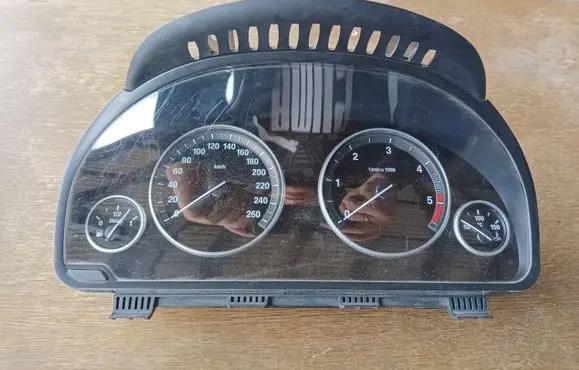 BMW 5 F10 F11 Speedometer (instrument cluster) 25811511 2059271 9227614